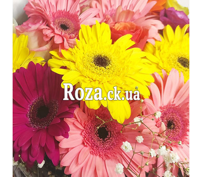 Bright bouquet of roses and gerberas 7
