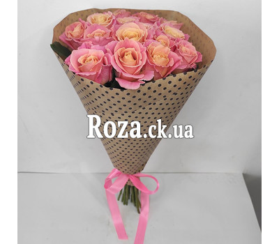 15 peach roses Miss Piggy 10