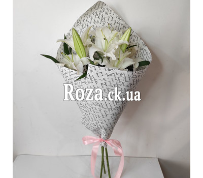 3 lilies in a bouquet 2
