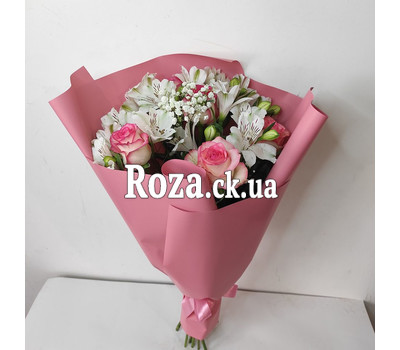 White and pink bouquet 5