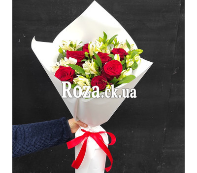 Bouquet of pink roses and alstromeries 6