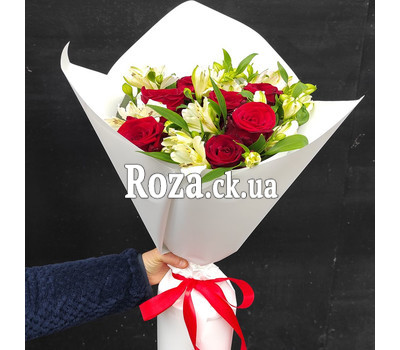 Bouquet of pink roses and alstromeries 7