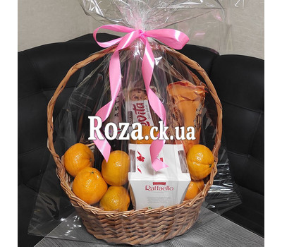 Gift basket with champagne 4