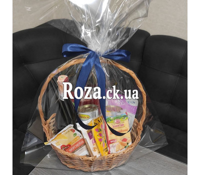 Gift basket with wine and cheese 3