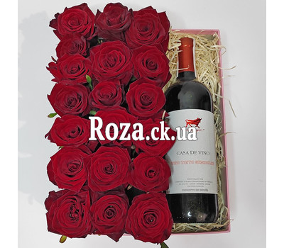 Red roses and wine in a box 3