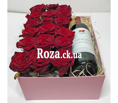 Red roses and wine in a box 4