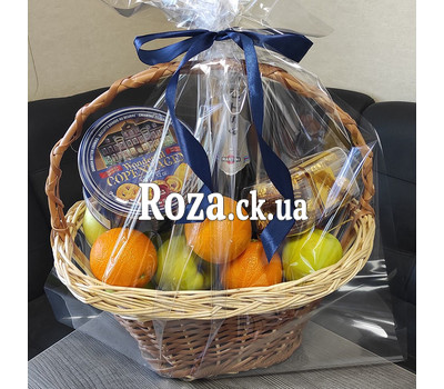 Gift basket with champagne Asti martini 4