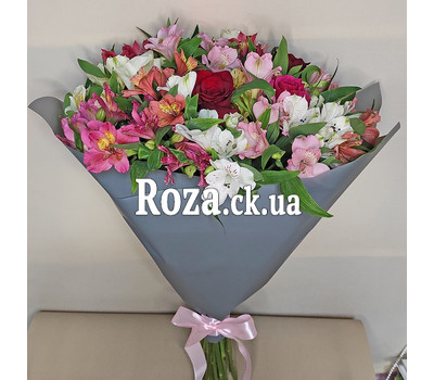 Multicolored bouquet of alstroemerias and roses 5