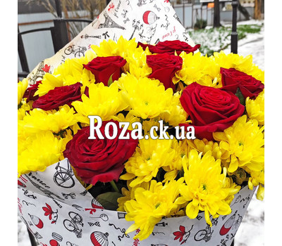 Bright bouquet of roses and chrysanthemums 2