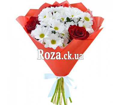 A small bouquet of flowers